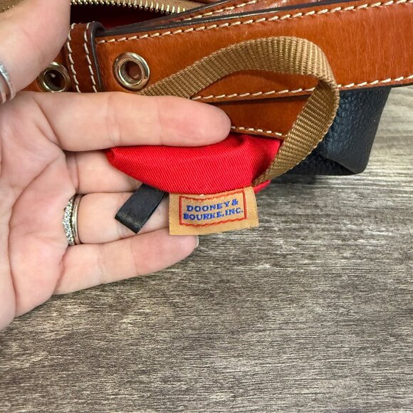 Dooney & Bourke Black Pebble Leather Shoulder Bag With Adjustable Strap & Tassel - Picture 9 of 11